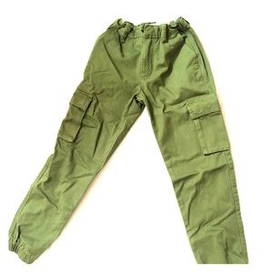 Foreve 21 green pants